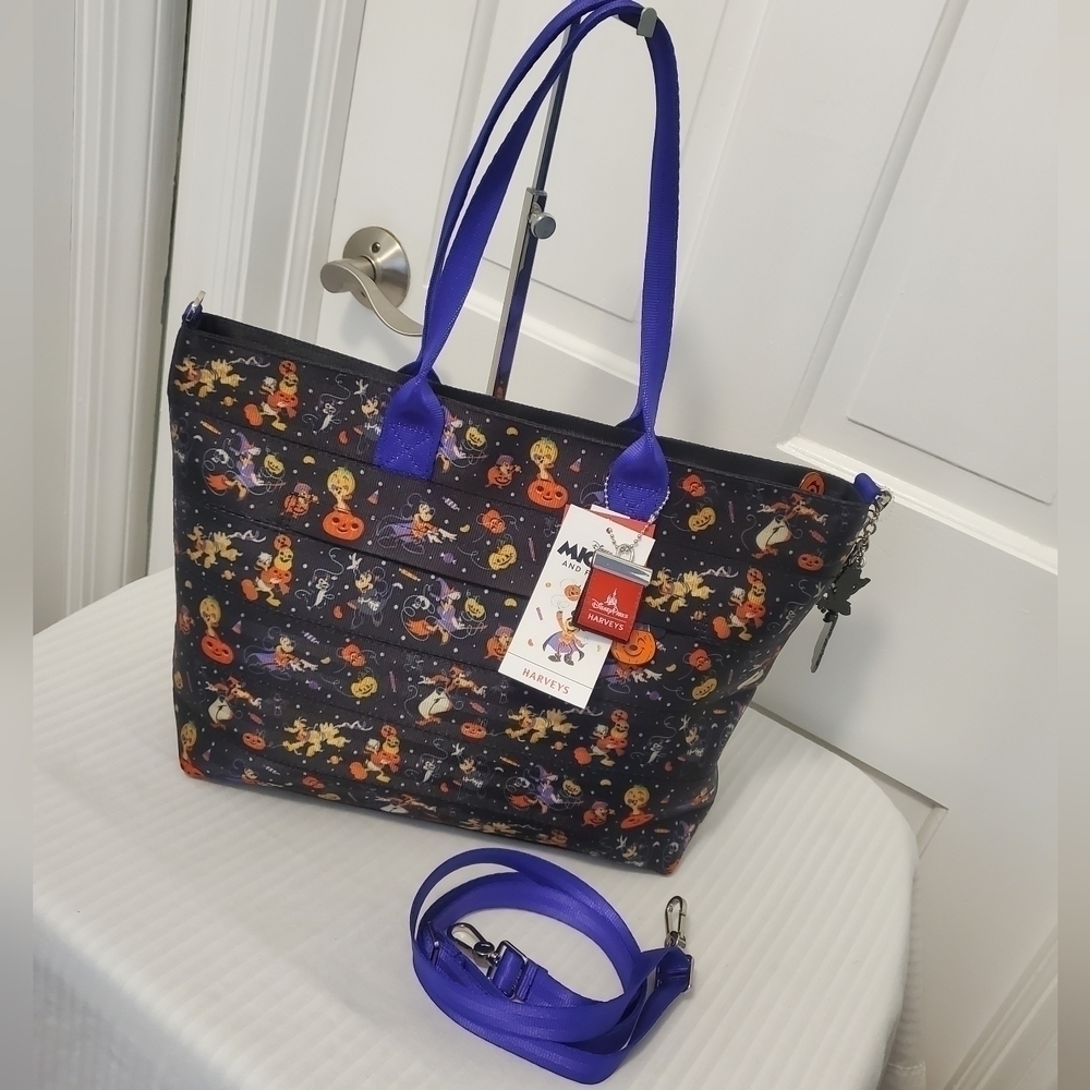 NWT Harveys Disney Halloween Mickey & Friends Streamline Zip Tote